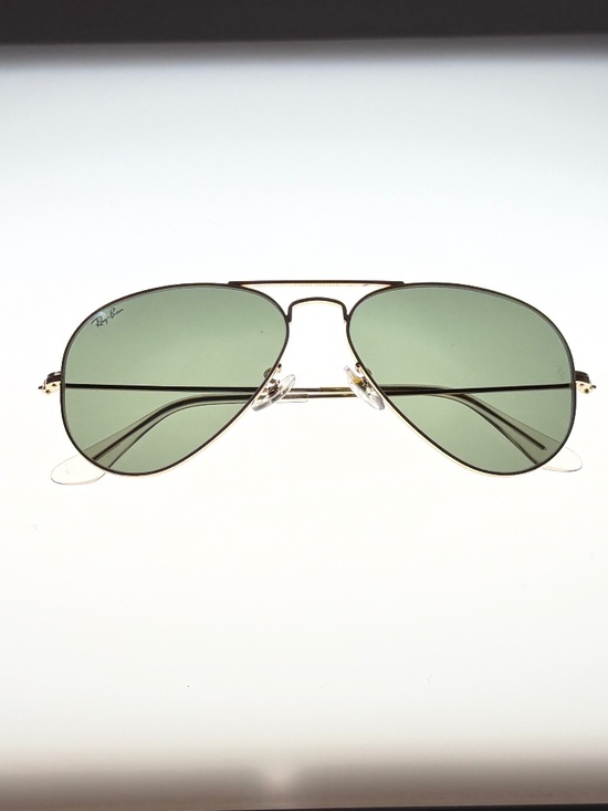 Ray-Ban~Aviator Classic~RB3025~Gold Frame:Green Lenses~Size 55-14 main image 7